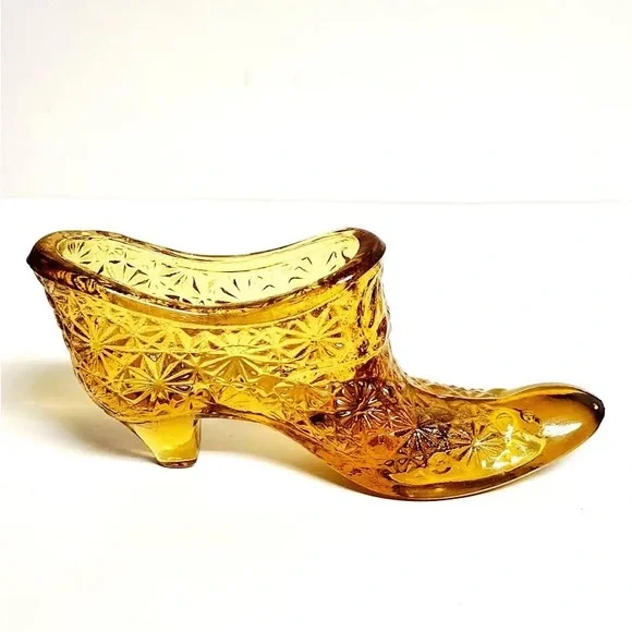 Vintage Amber Glass Shoe - Picture 2 of 6